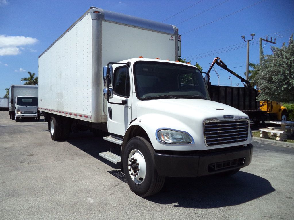 2018 Freightliner Business Class M2 106 w/ 26ft Dry Freight NO CDL Box Truck w/ Lift Gate - 23024735 - 4