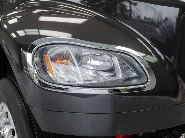 2018 FREIGHTLINER M2 106 Crew Cab - 22930488 - 16