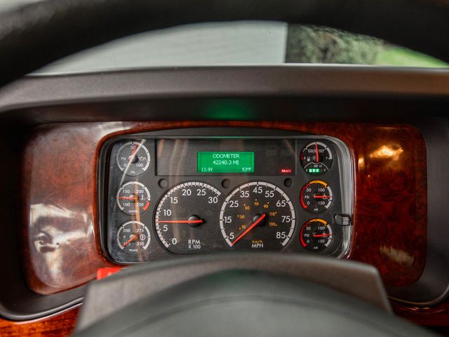 2018 FREIGHTLINER M2 106 Crew Cab - 22930488 - 27