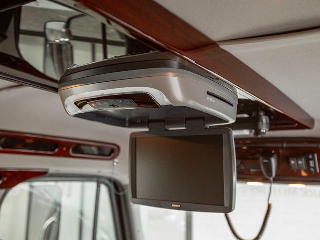 2018 FREIGHTLINER M2 106 Crew Cab - 22930488 - 36