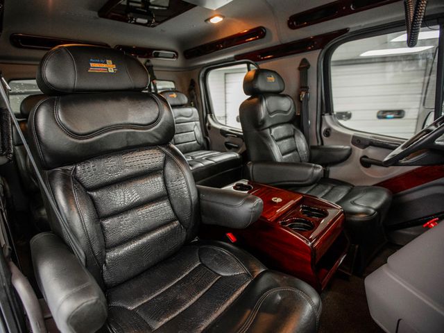 2018 FREIGHTLINER M2 106 Crew Cab - 22930488 - 39