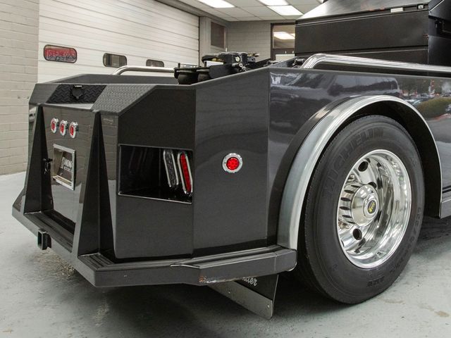 2018 FREIGHTLINER M2 106 Crew Cab - 22930488 - 52