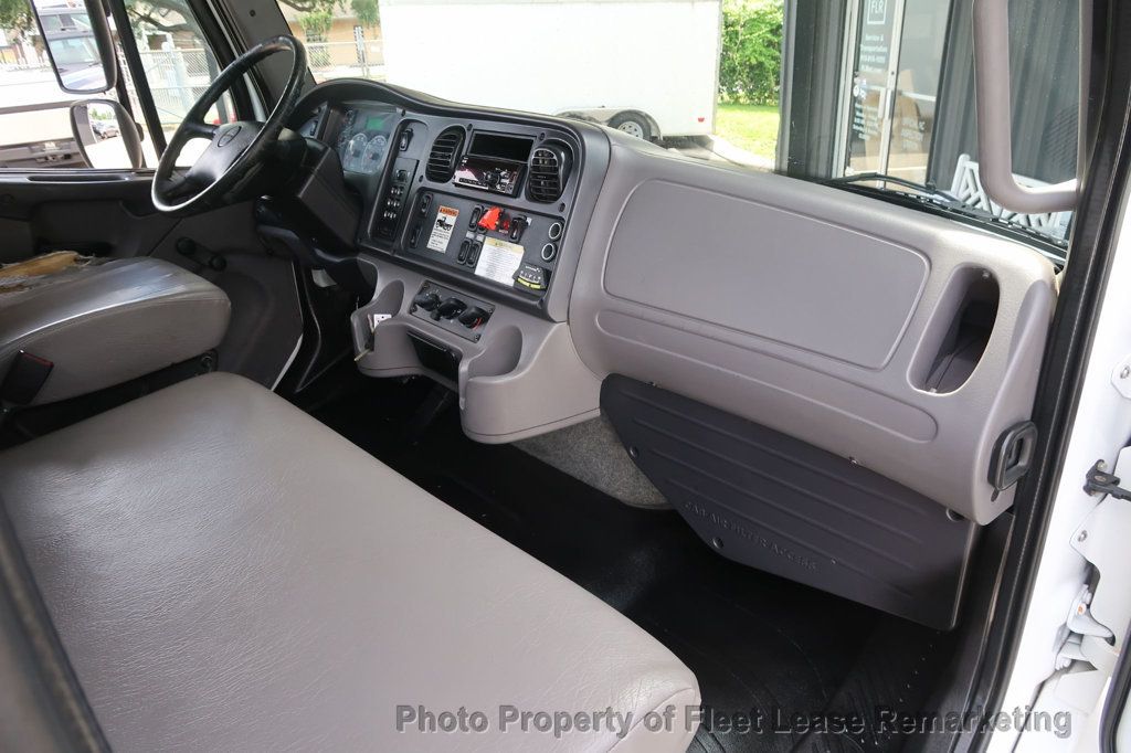 2018 Freightliner M2-106 2WD Reg Cab Utility Bucket M2-106 2WD Reg Cab Utility Bucket - 23033182 - 22