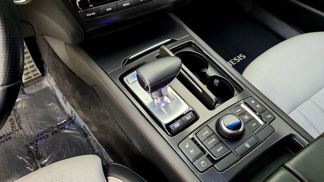 2018 Genesis G80 3.3T Sport RWD - 23097939 - 17