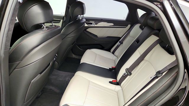 2018 Genesis G80 3.3T Sport RWD - 23097939 - 21