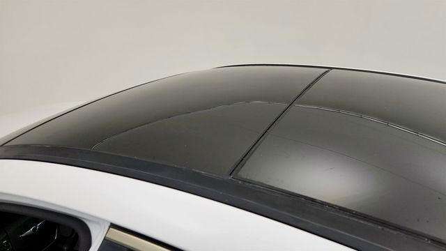 2018 Genesis G80 3.8L AWD w/ Premium Pkg & Panoramic Sunroof & Lexicon Audio - 23014345 - 9