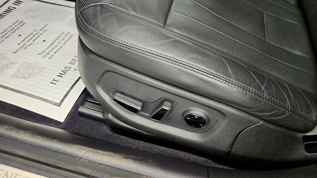 2018 Genesis G80 3.8L RWD w/ Premium Package - 23011422 - 11