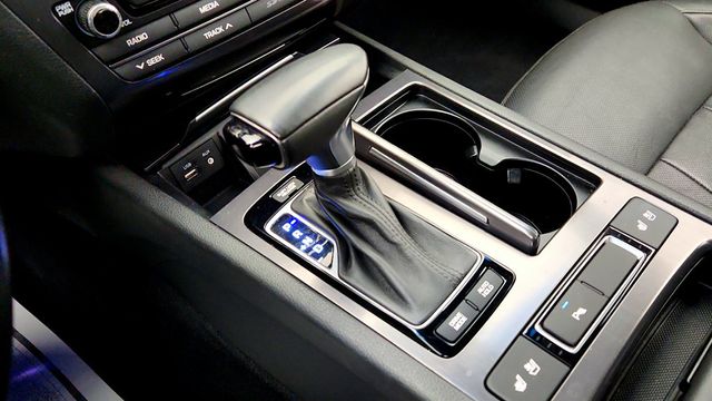 2018 Genesis G80 3.8L RWD w/ Premium Package - 23011422 - 16