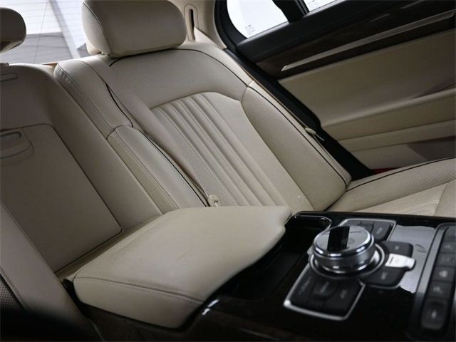 2018 Genesis G90 3.3T Premium RWD - 22881752 - 20