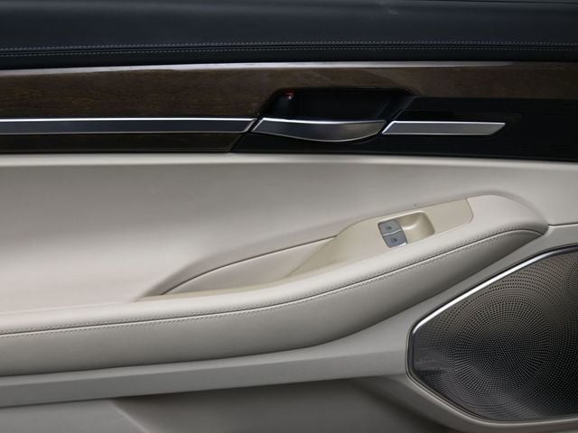 2018 Genesis G90 3.3T Premium RWD - 22995150 - 11