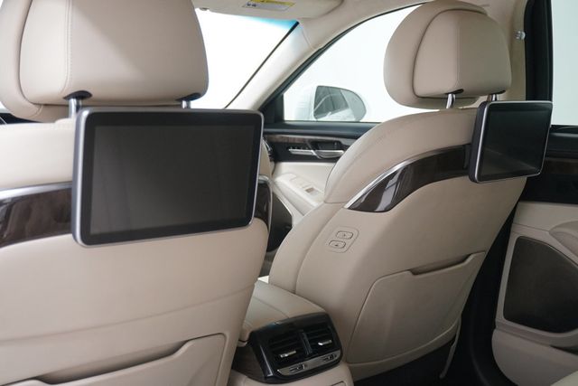 2018 Genesis G90 5.0L Ultimate - 23026411 - 11