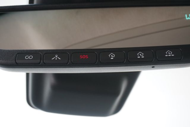 2018 Genesis G90 5.0L Ultimate - 23026411 - 24