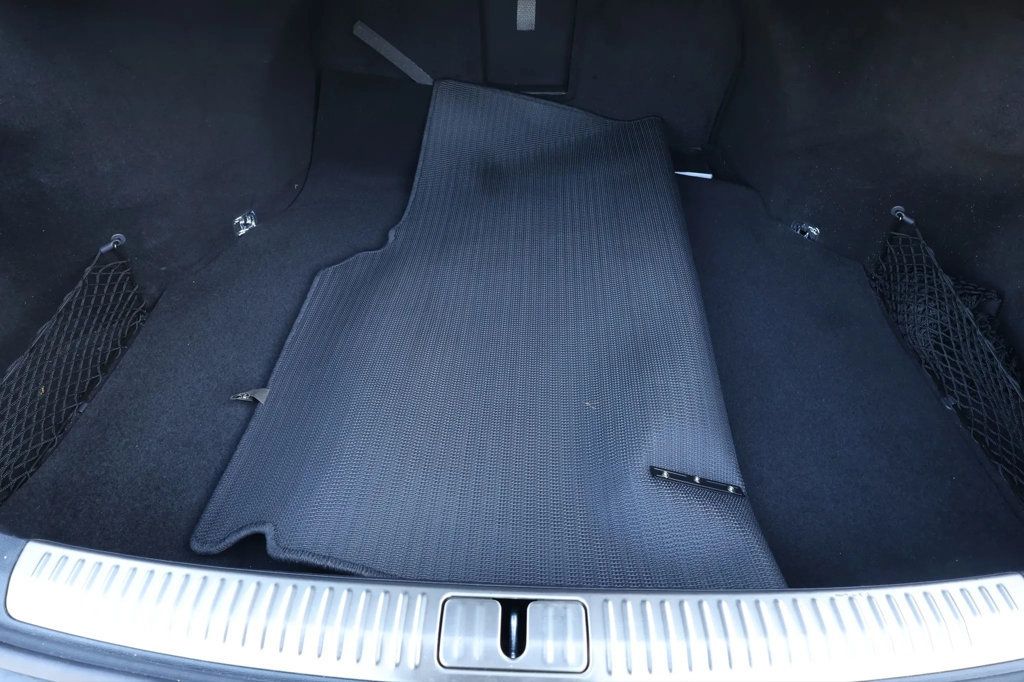 2018 Genesis G90 5.0 Ultimate Sedan 4D - 22954293 - 13