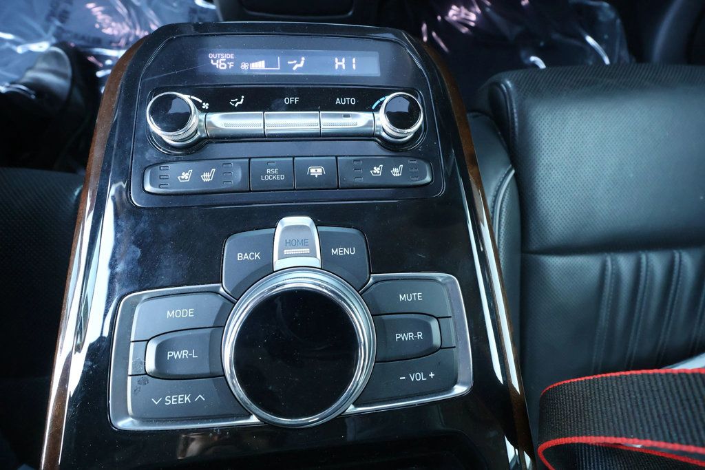 2018 Genesis G90 5.0 Ultimate Sedan 4D - 22954293 - 30