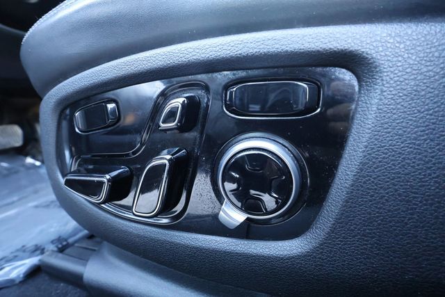 2018 Genesis G90 5.0 Ultimate Sedan 4D - 22991035 - 17