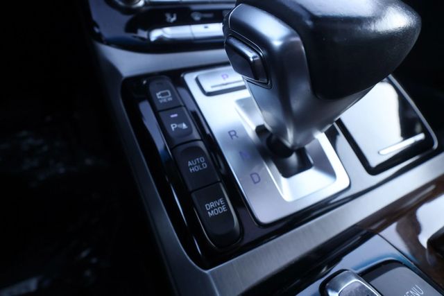 2018 Genesis G90 5.0 Ultimate Sedan 4D - 22991035 - 26