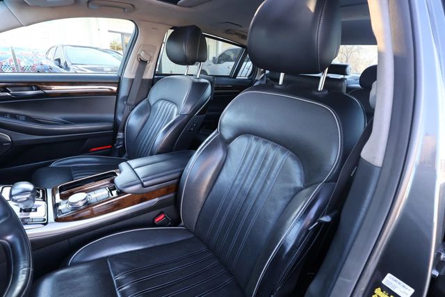 2018 Genesis G90 5.0 Ultimate Sedan 4D - 23043689 - 16
