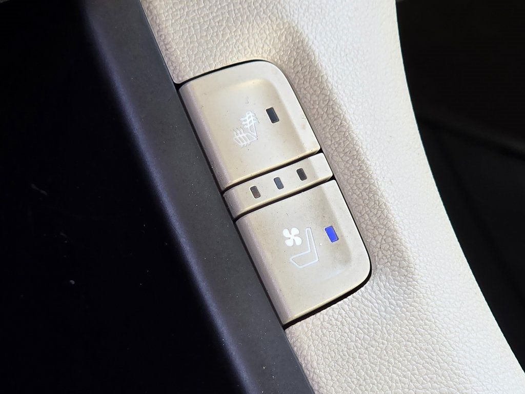 2018 GMC Acadia FWD 4dr Denali - 22969443 - 36