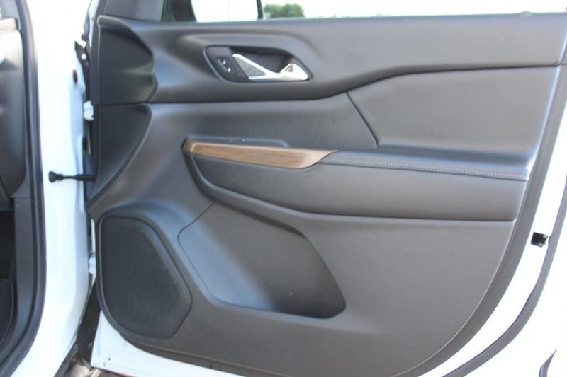 2018 GMC Acadia FWD 4dr SLE w/SLE-1 - 22904667 - 18