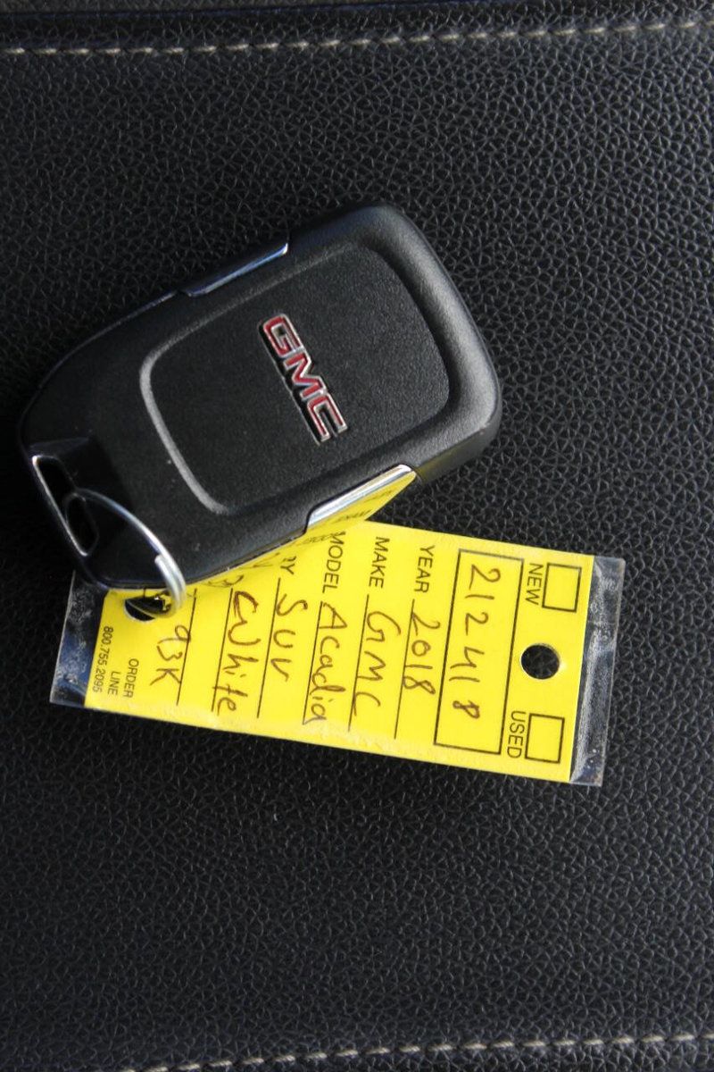 2018 GMC Acadia FWD 4dr SLE w/SLE-1 - 22904667 - 28