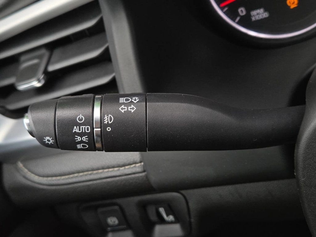 2018 Gmc Acadia SLE photo 30
