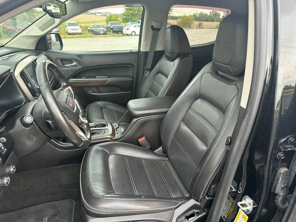 2018 GMC Canyon 4WD Crew Cab 128.3" Denali - 22933834 - 8