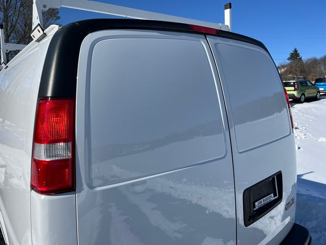 2018 GMC Savana Cargo Van Mini Duramax Turbo Diesel Work Van - 22974920 - 11