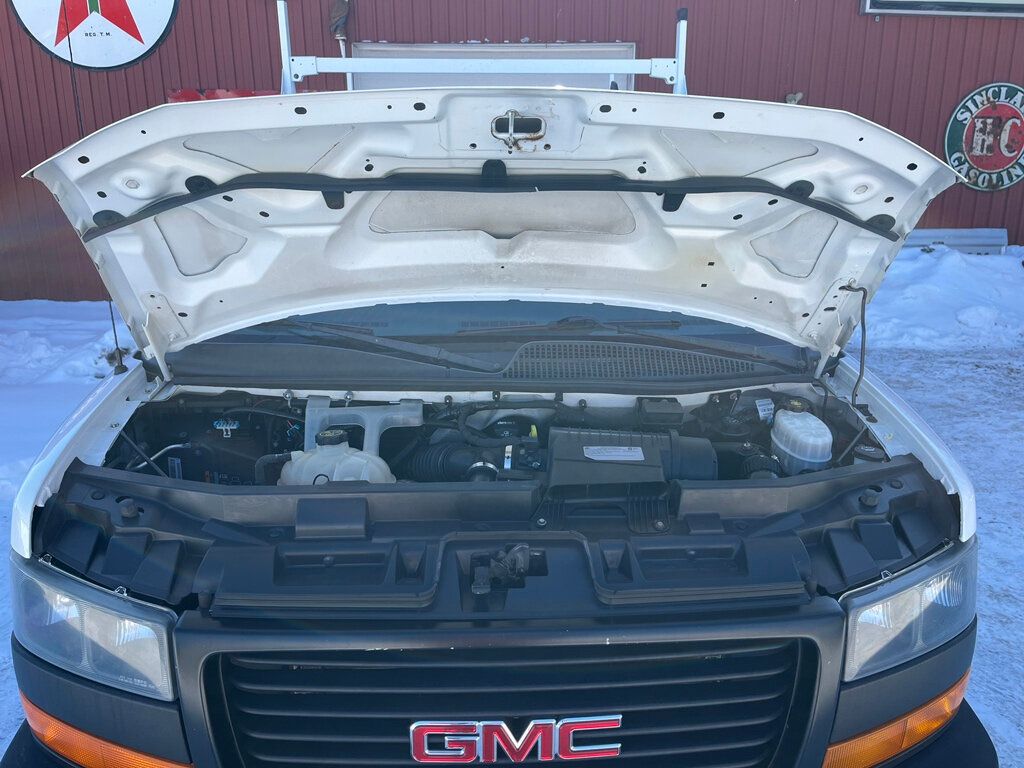 2018 GMC Savana Cargo Van Mini Duramax Turbo Diesel Work Van - 22974920 - 12