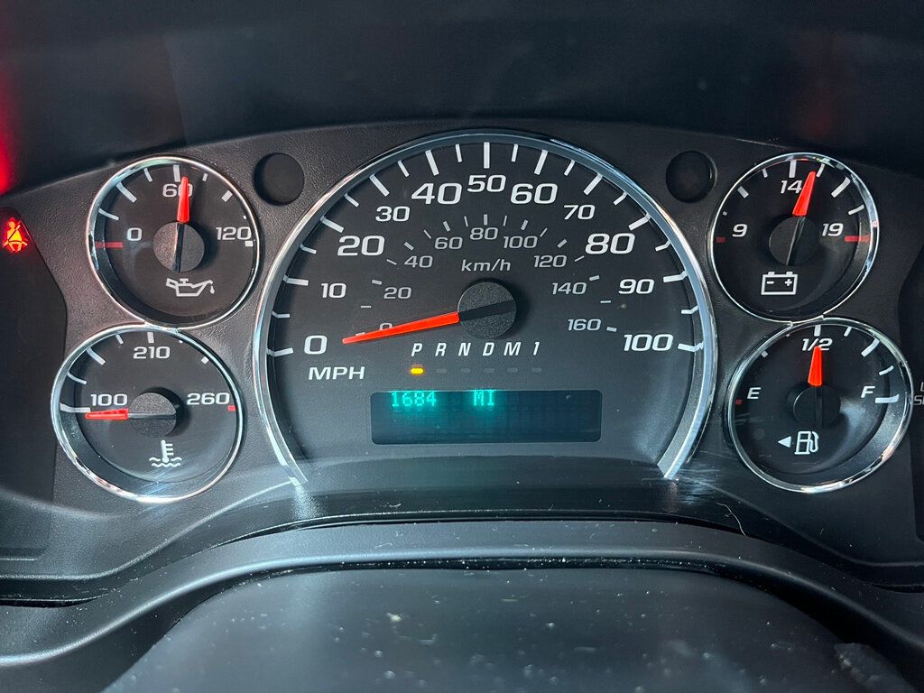 2018 GMC Savana Cargo Van Mini Duramax Turbo Diesel Work Van - 22974920 - 13