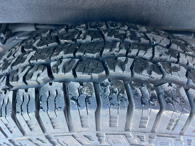 2018 GMC Savana Cargo Van Mini Duramax Turbo Diesel Work Van - 22974920 - 17