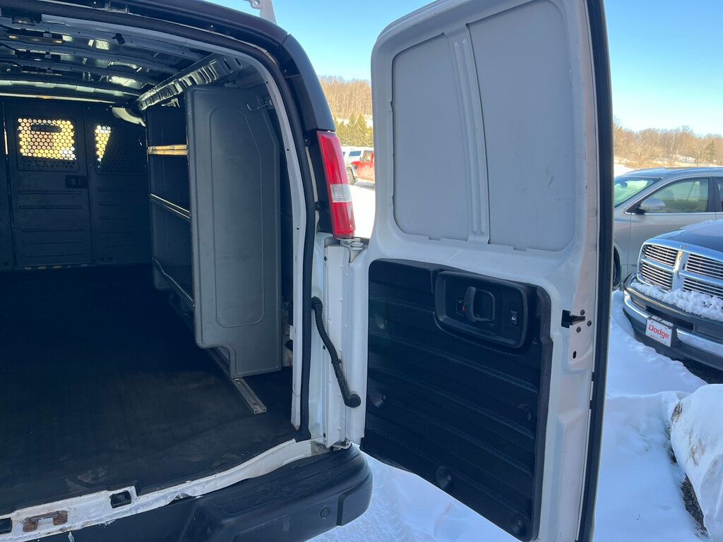 2018 GMC Savana Cargo Van Mini Duramax Turbo Diesel Work Van - 22974920 - 20