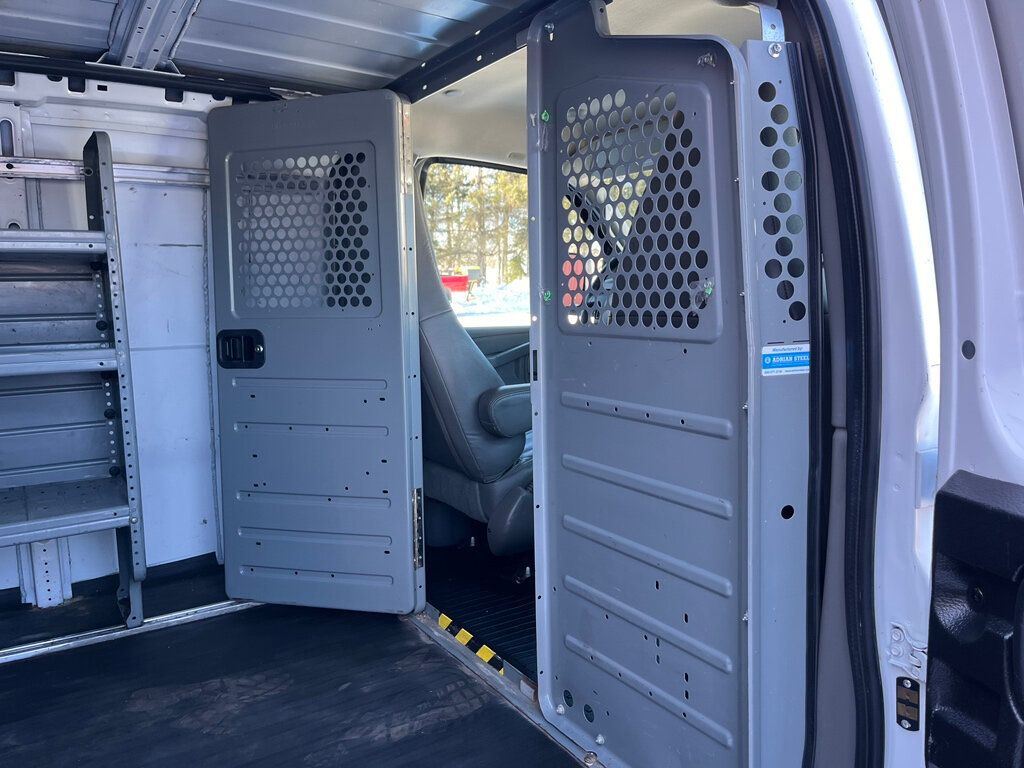 2018 GMC Savana Cargo Van Mini Duramax Turbo Diesel Work Van - 22974920 - 23