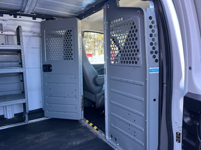 2018 GMC Savana Cargo Van Mini Duramax Turbo Diesel Work Van - 22974920 - 23