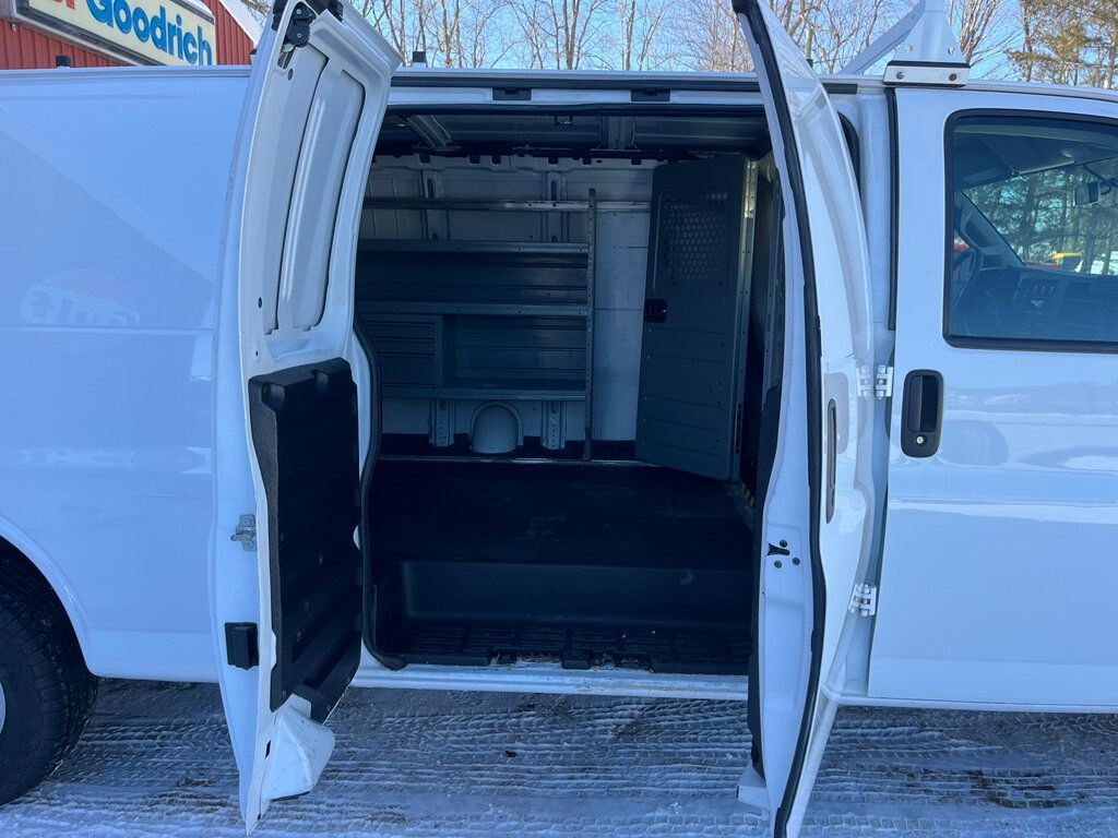 2018 GMC Savana Cargo Van Mini Duramax Turbo Diesel Work Van - 22974920 - 26