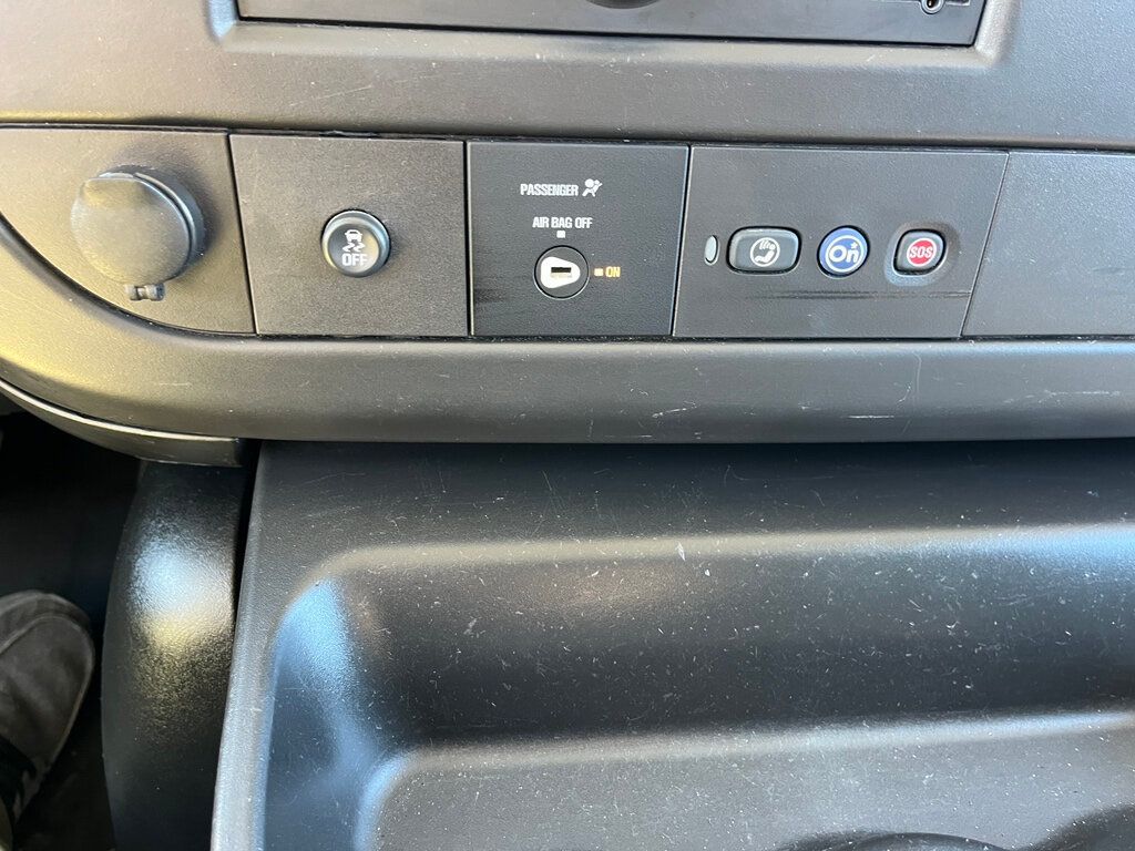 2018 GMC Savana Cargo Van Mini Duramax Turbo Diesel Work Van - 22974920 - 35