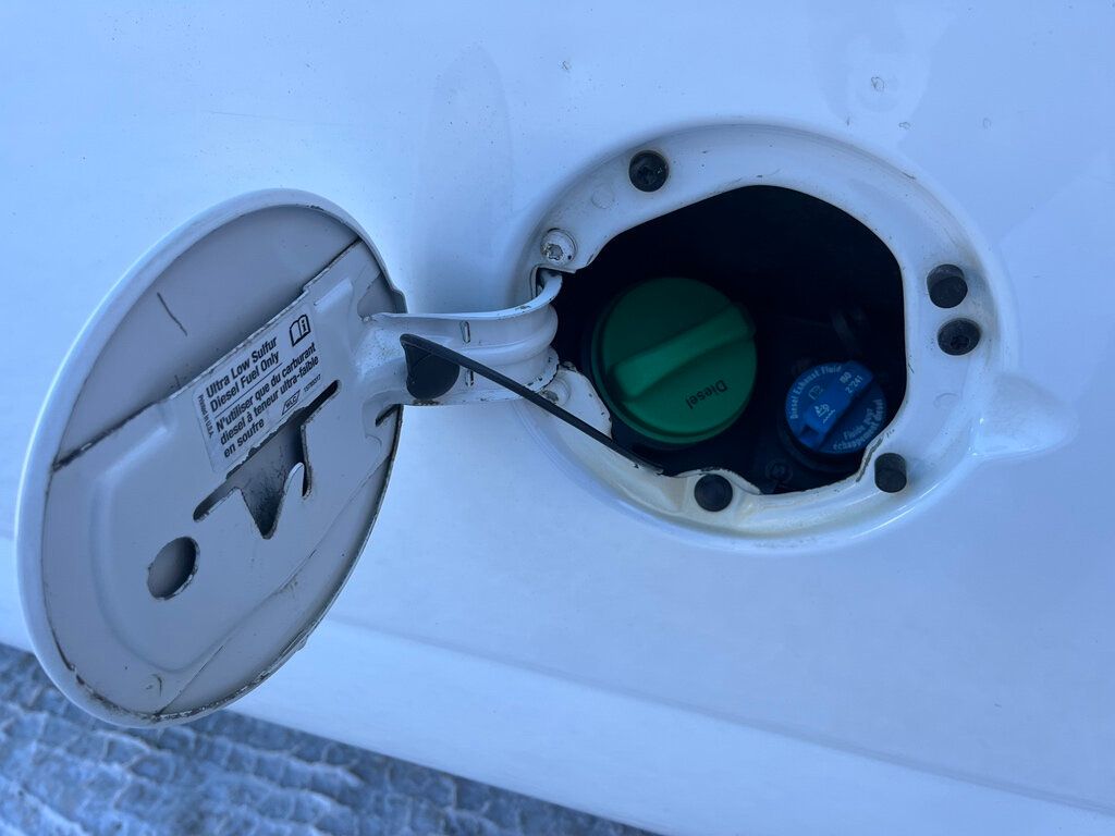 2018 GMC Savana Cargo Van Mini Duramax Turbo Diesel Work Van - 22974920 - 43