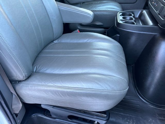 2018 GMC Savana Cargo Van Mini Duramax Turbo Diesel Work Van - 22974920 - 45
