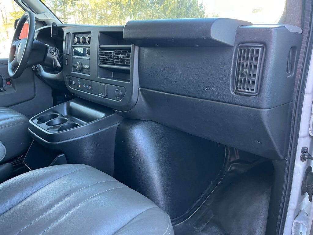 2018 GMC Savana Cargo Van Mini Duramax Turbo Diesel Work Van - 22974920 - 47
