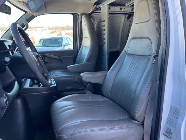 2018 GMC Savana Cargo Van Mini Duramax Turbo Diesel Work Van - 22974920 - 51
