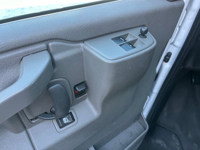 2018 GMC Savana Cargo Van Mini Duramax Turbo Diesel Work Van - 22974920 - 53