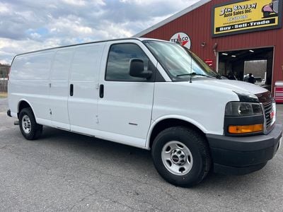 2018 GMC Savana Cargo Van