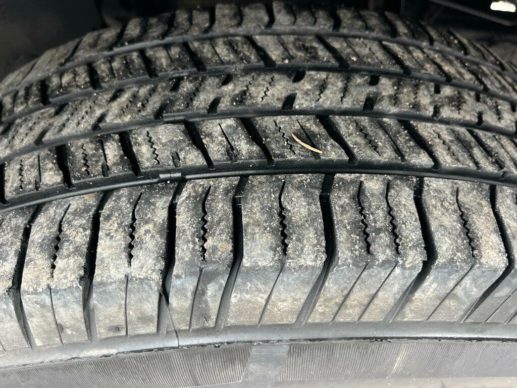 2018 GMC Savana Cargo Van Mini Duramax Turbo Diesel Work Van - 22986901 - 10