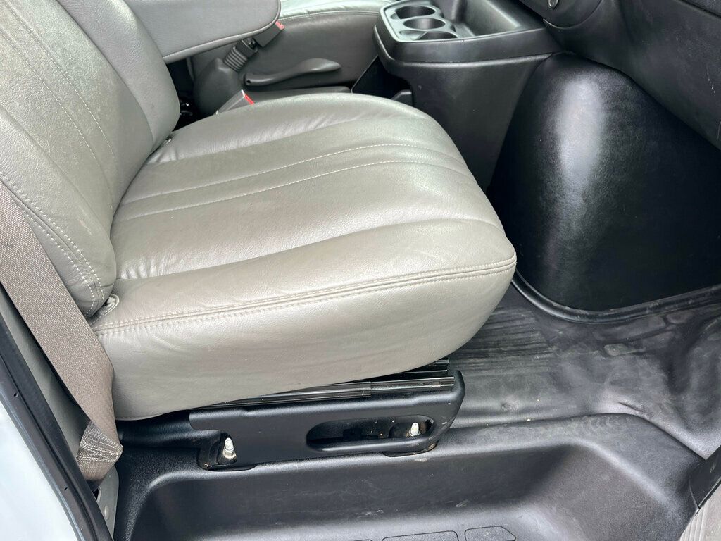 2018 GMC Savana Cargo Van Mini Duramax Turbo Diesel Work Van - 22986901 - 14