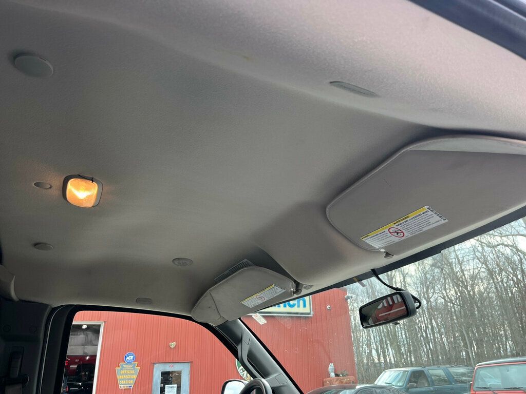 2018 GMC Savana Cargo Van Mini Duramax Turbo Diesel Work Van - 22986901 - 17