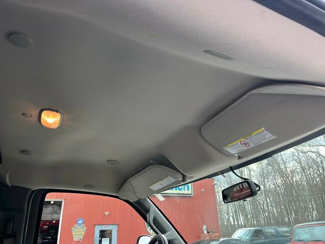 2018 GMC Savana Cargo Van Mini Duramax Turbo Diesel Work Van - 22986901 - 17