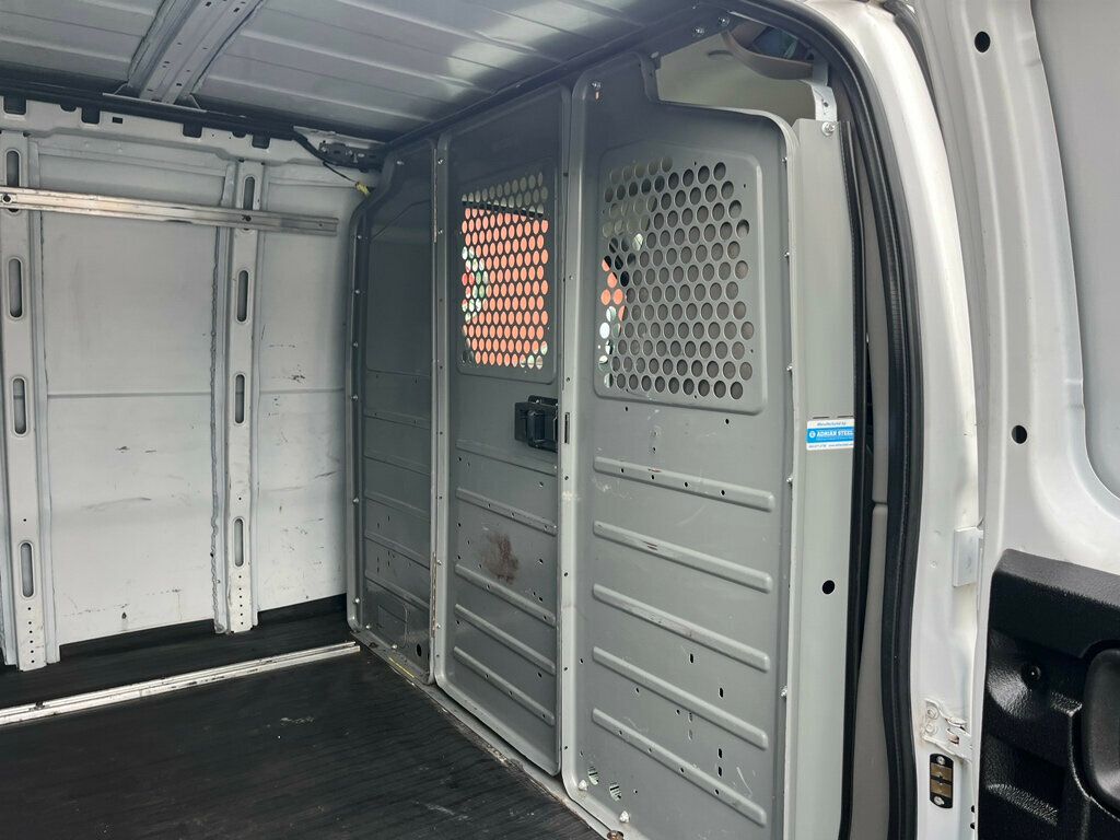 2018 GMC Savana Cargo Van Mini Duramax Turbo Diesel Work Van - 22986901 - 18