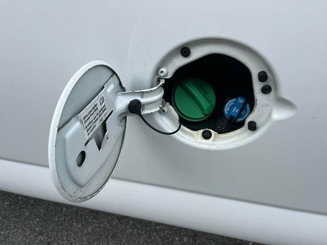 2018 GMC Savana Cargo Van Mini Duramax Turbo Diesel Work Van - 22986901 - 29