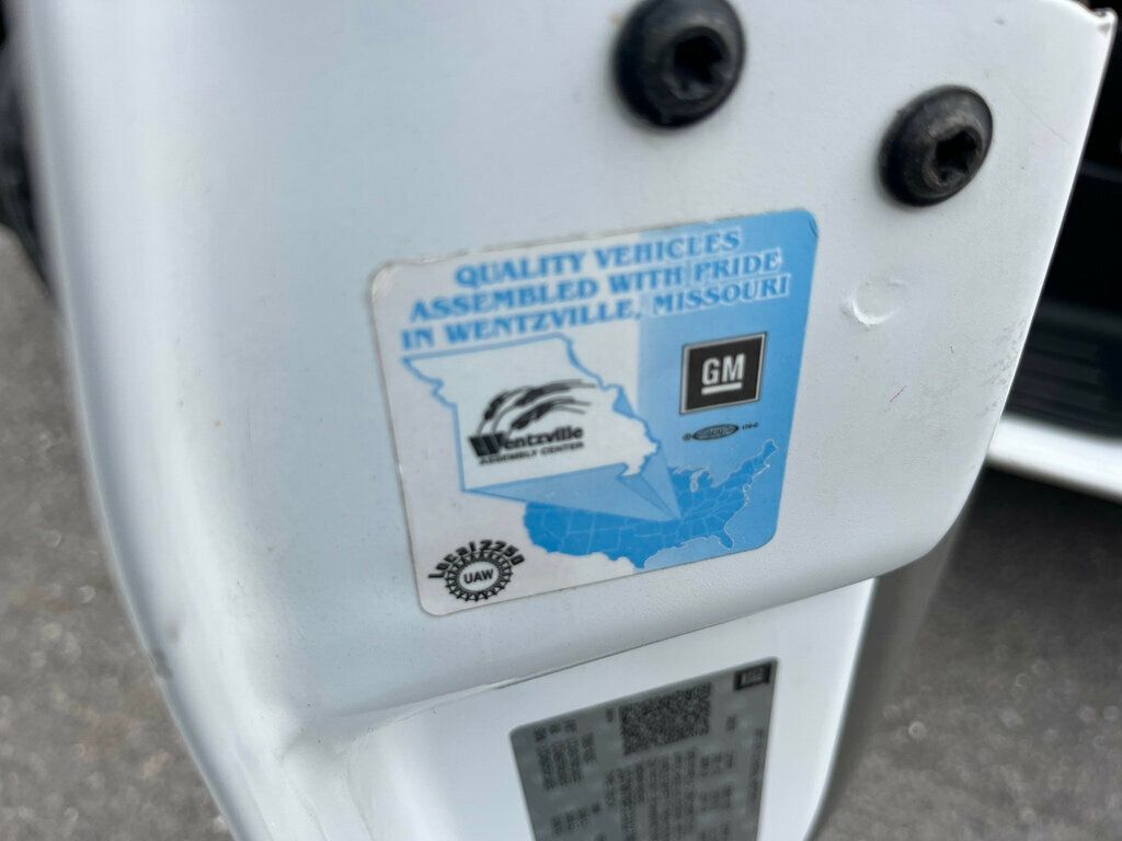 2018 GMC Savana Cargo Van Mini Duramax Turbo Diesel Work Van - 22986901 - 30