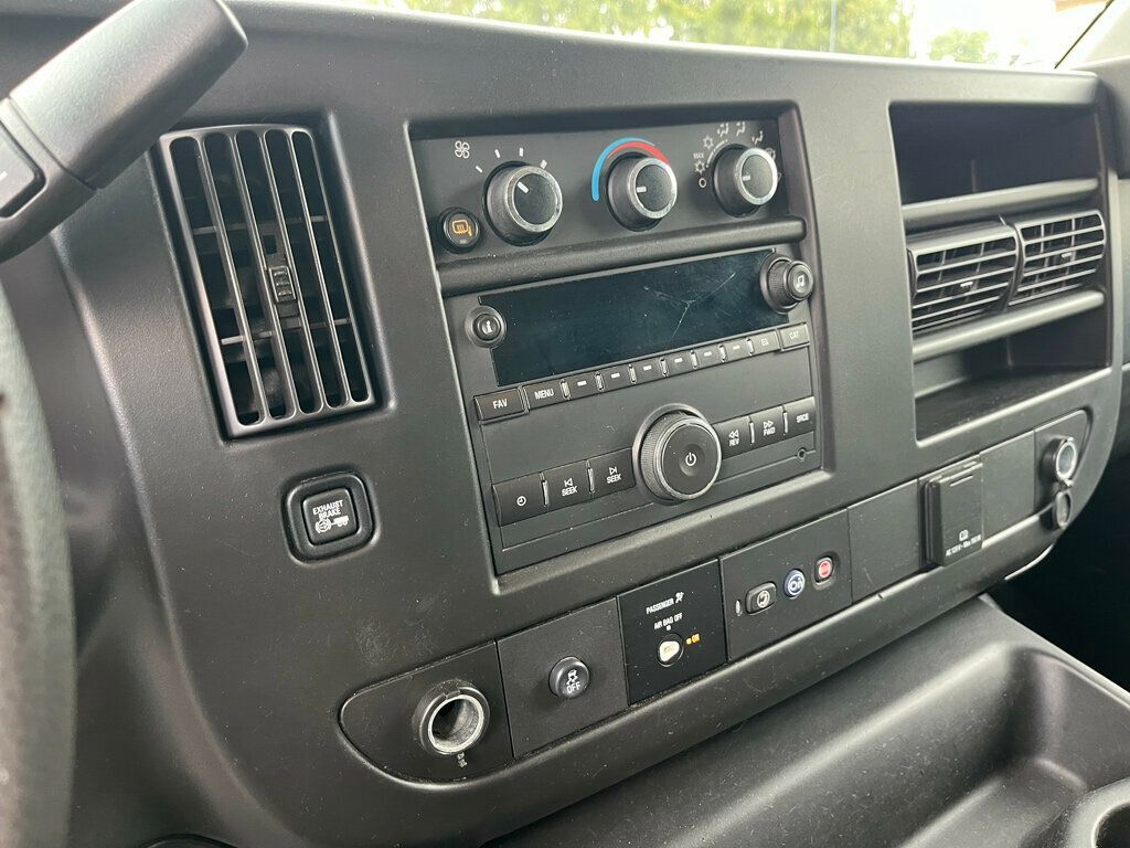 2018 GMC Savana Cargo Van Mini Duramax Turbo Diesel Work Van - 22986901 - 38