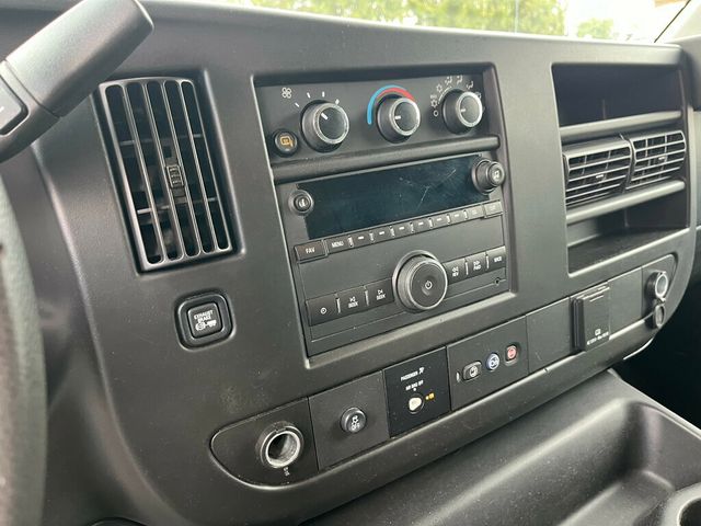 2018 GMC Savana Cargo Van Mini Duramax Turbo Diesel Work Van - 22986901 - 38